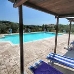 別荘 In With Pool And Terrace アッシャーノ