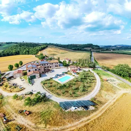 In With Pool And Terrace * Asciano