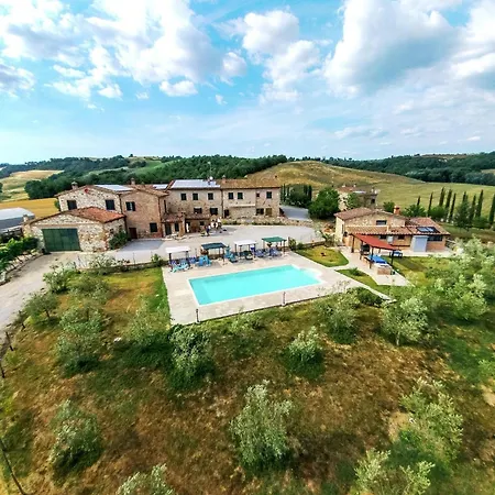 In With Pool And Terrace Hébergement de vacances